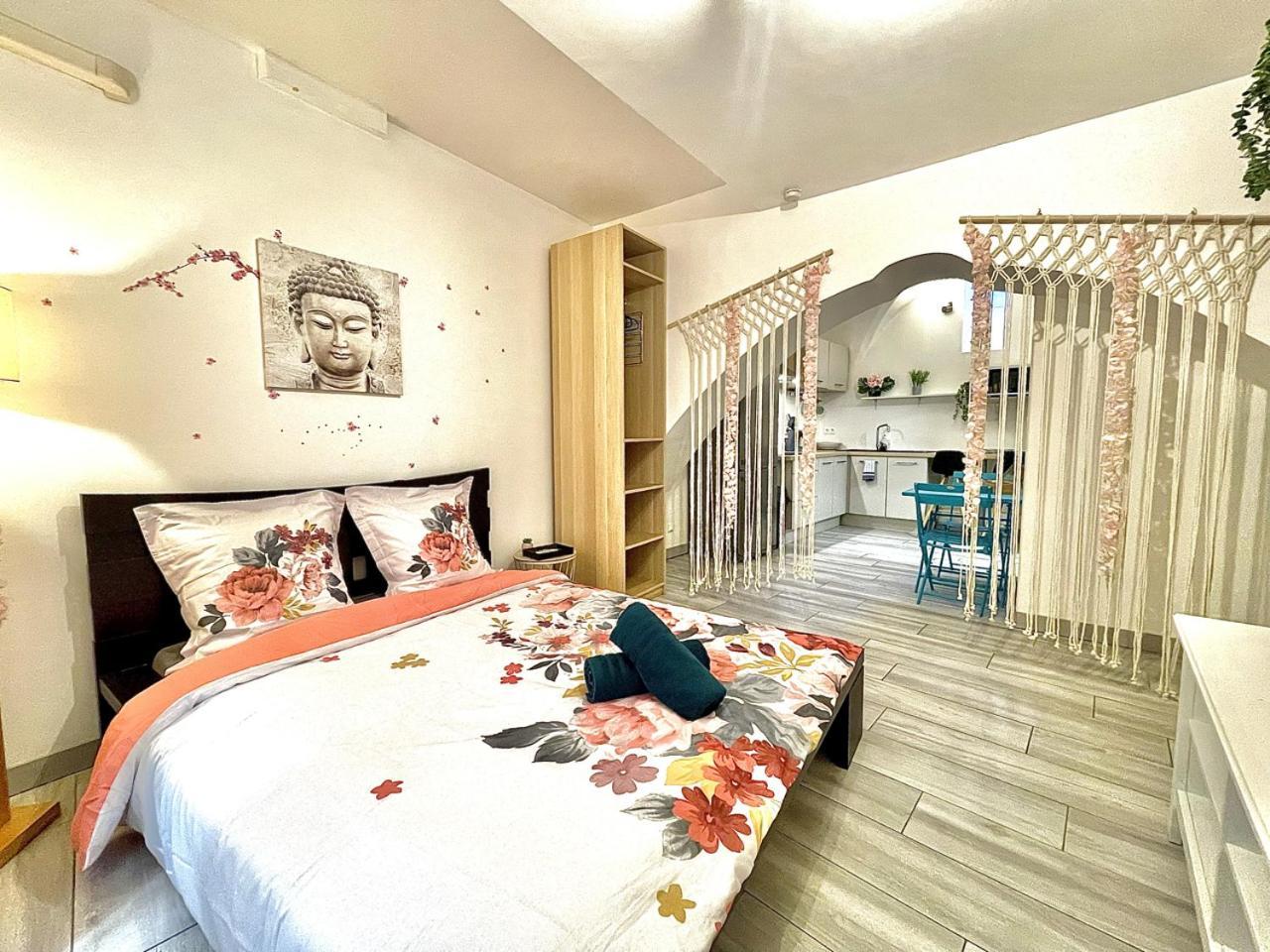Апартаменты *Le Lotus*Fiber Wifi*Hyper Center* Салон-де-Прованс Экстерьер фото